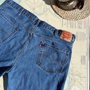 Levi's 550 Relaxed Medium Wash Jeans 46 x 29